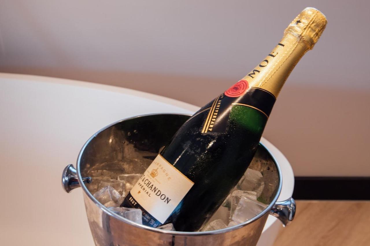 Harbour Suites Boutique Hotel Monnickendam Esterno foto